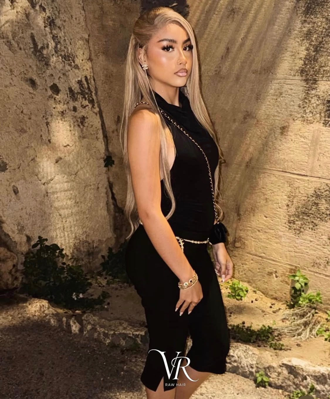 VLA WIGS HONEY BLOND COLOR